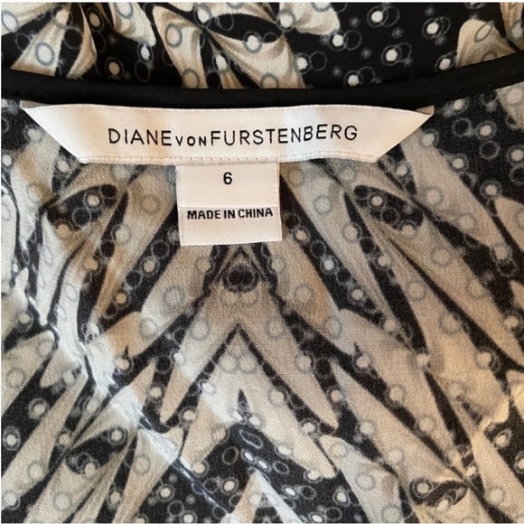 Diane Von Furstenberg Shany Jumpsuit Romper size 6 medium - Picture 6 of 14